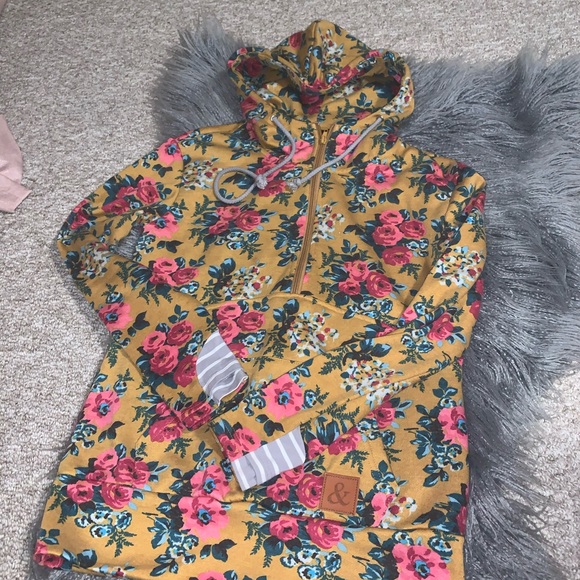Ampersand Hoodie- Mustard Floral - Picture 4 of 6